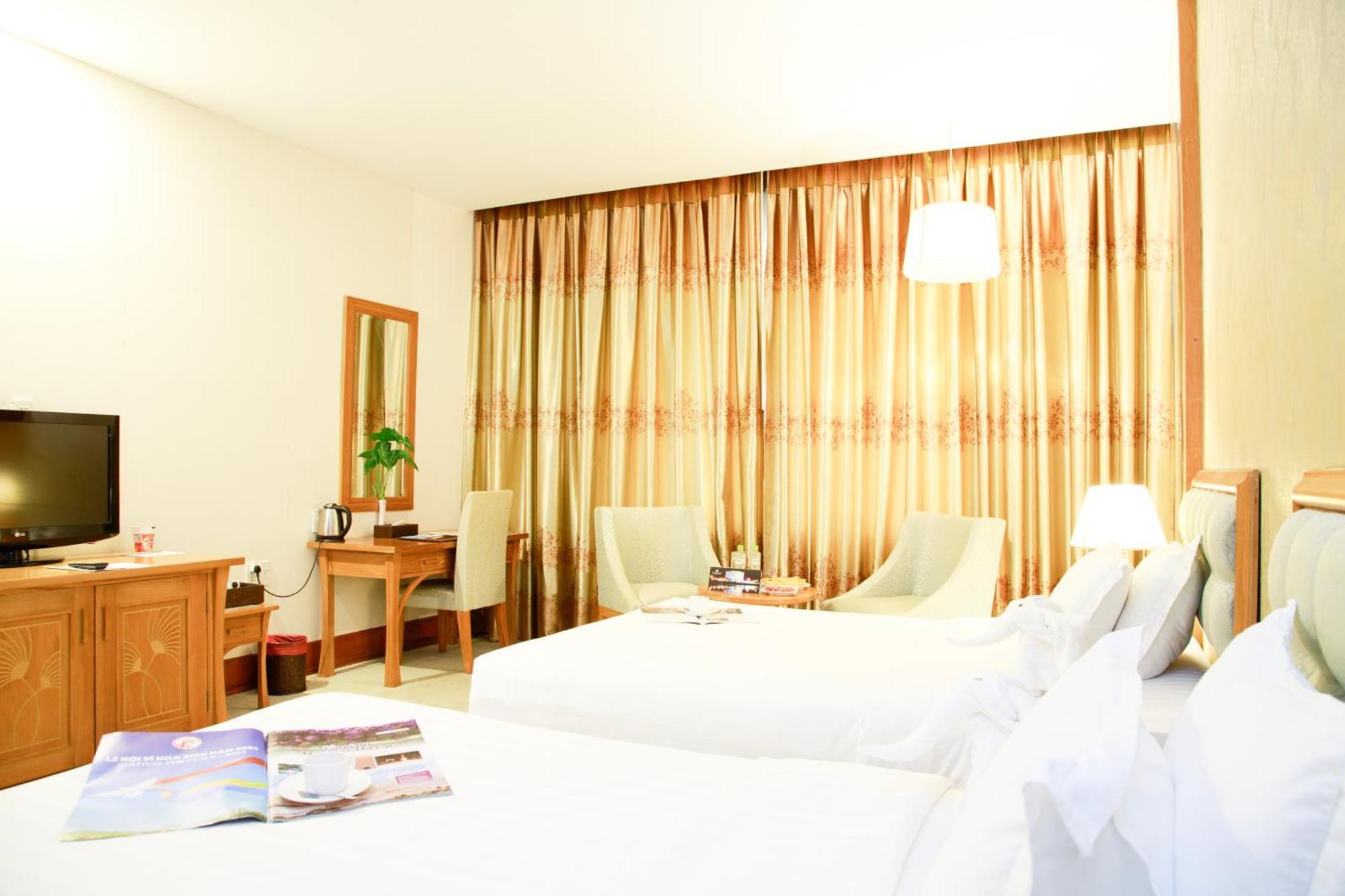 โรงแรมไซ่ง่อนดงฮา Quang Tri ภายนอก รูปภาพ
