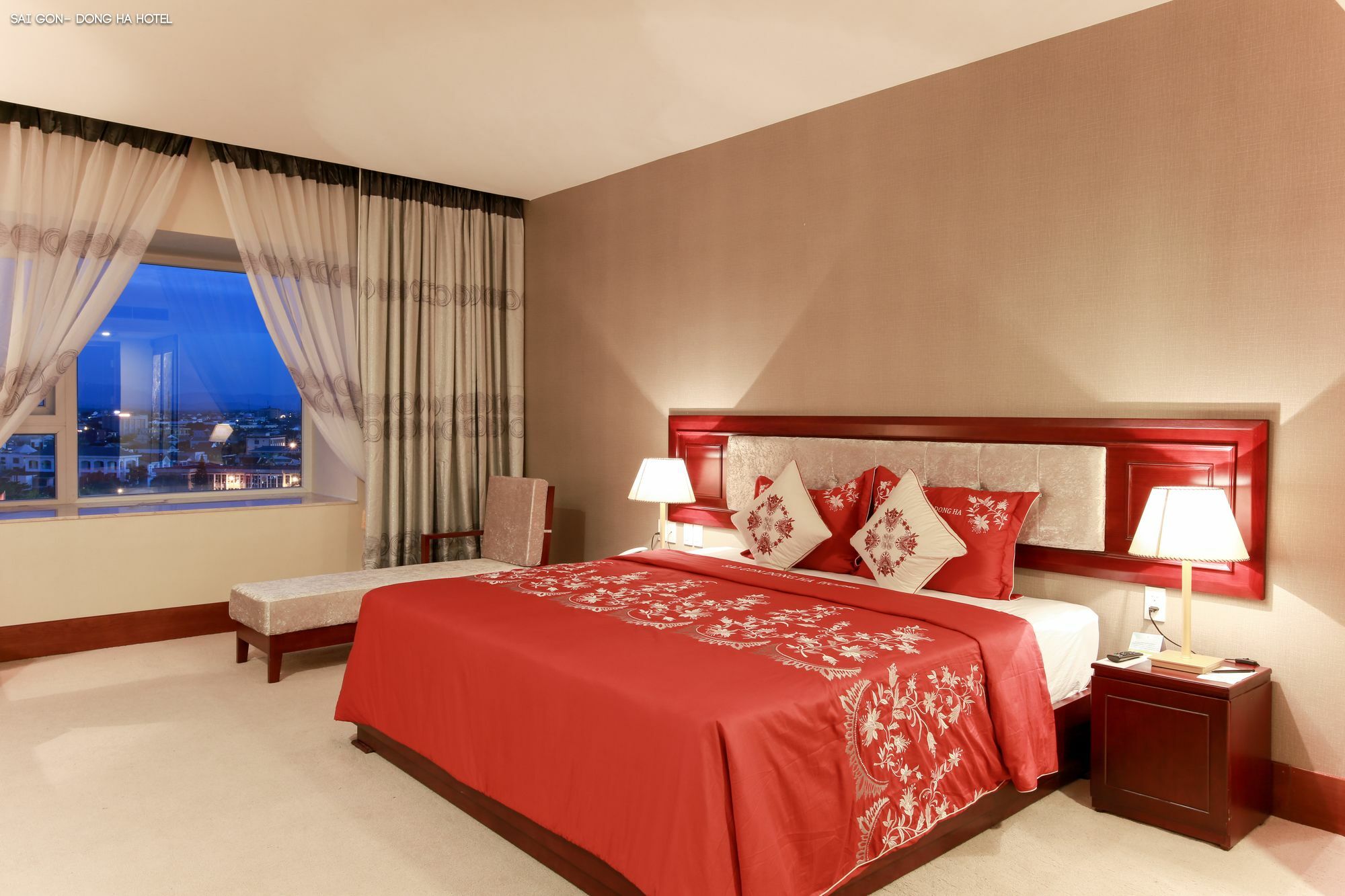 โรงแรมไซ่ง่อนดงฮา Quang Tri ภายนอก รูปภาพ